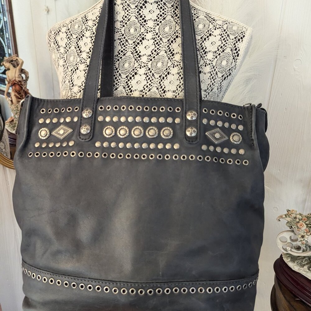 PATRICIA NASH HOBO BAG...Pre-Owned